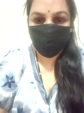 Snapshot of 01Roshani chatting on 03/28/26, 06:51 01Roshani online show from 03/28/26, 06:51