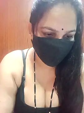 Snapshot of 01Roshani chatting on 04/08/26, 09:59 01Roshani online show from 04/08/26, 09:59