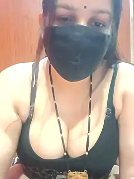 Snapshot of 01Roshani chatting on 04/11/26, 07:18 01Roshani online show from 04/11/26, 07:18