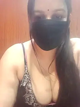 Snapshot of 01Roshani chatting on 04/13/26, 09:53 01Roshani online show from 04/13/26, 09:53