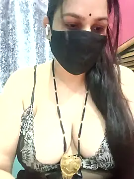 Snapshot of 01Roshani chatting on 05/04/26, 07:43 01Roshani online show from 05/04/26, 07:43