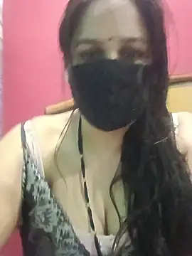 Snapshot of 01Roshani chatting on 05/17/26, 09:28 01Roshani online show from 05/17/26, 09:28