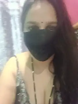 Snapshot of 01Roshani chatting on 05/22/26, 10:32 01Roshani online show from 05/22/26, 10:32