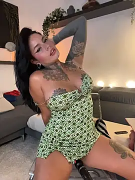 Snapshot of ReynaTatty chatting on 07/19/26, 03:05 ReynaTatty online show from 07/19/26, 03:05
