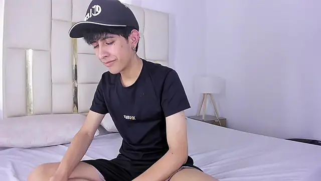 julian xx online show from 07/23/26, 07:34