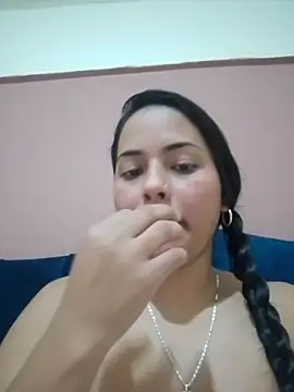 Snapshot of Maliha_21 chatting on 01/15/26, 01:21 Maliha 21 online show from 01/15/26, 01:21