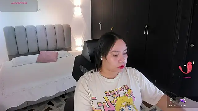 ThaliaBrookss  online show from 07/19/26, 04:27