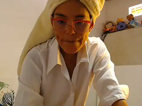 Elizabeth manzon online show from 07/16/26, 07:53