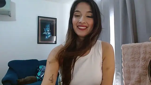 Snapshot of Almaglow_ chatting on 06/06/26, 03:39 Almaglow online show from 06/06/26, 03:39