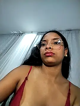 KATALINA SANTANA  online show from 04/07/26, 12:11