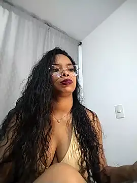 KATALINA SANTANA  online show from 04/28/26, 02:27