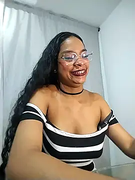 KATALINA SANTANA  online show from 05/05/26, 12:07
