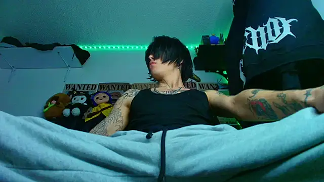 Anhony Muscle online show from 06/17/26, 02:14