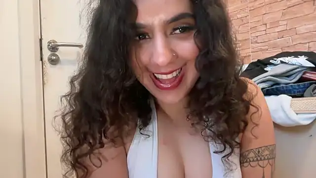 Snapshot of fayfay21@xh chatting on 03/15/26, 05:30 fayfay21xh online show from 03/15/26, 05:30