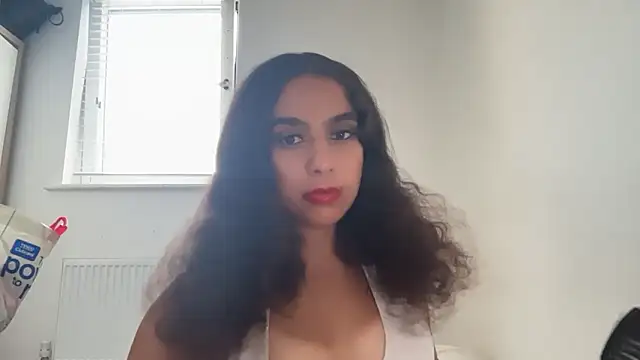 Snapshot of fayfay21@xh chatting on 06/11/26, 02:26 fayfay21xh online show from 06/11/26, 02:26