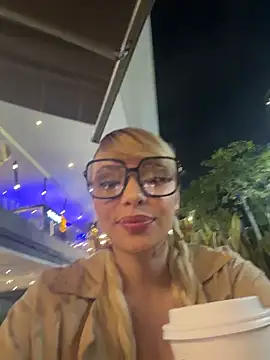 Snapshot of Ginevrafedez chatting on 02/12/26, 02:06 Ginevrafedez online show from 02/12/26, 02:06