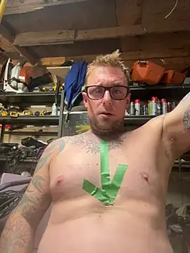 WIDBIGWHITECOCK online show from 07/29/26, 05:38