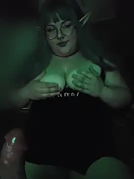 LunaLuxxx666 online show from 07/09/26, 04:38