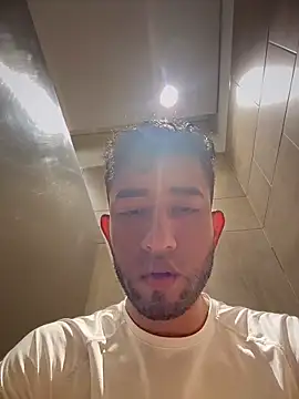 liam bronw online show from 06/12/26, 06:51