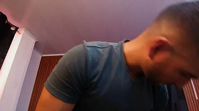Snapshot of lorenzo_walker_1 chatting on 02/16/26, 05:20 lorenzo walker 1 online show from 02/16/26, 05:20