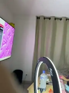 Snapshot of Stormi_th chatting on 04/12/26, 01:32 Stormi th online show from 04/12/26, 01:32