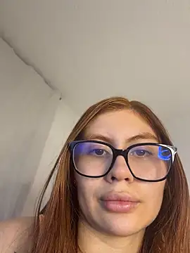 Snapshot of Stormi_th chatting on 04/24/26, 02:25 Stormi th online show from 04/24/26, 02:25