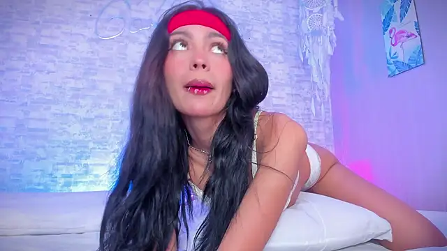 Snapshot of ayla_lux chatting on 02/15/26, 06:32 ayla lux online show from 02/15/26, 06:32