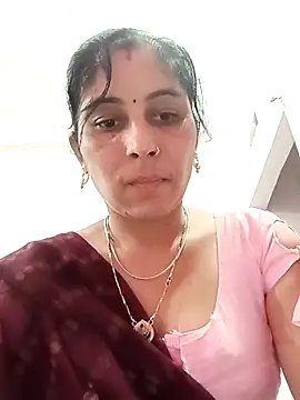 Snapshot of Hot_ree85 chatting on 03/05/26, 08:10 Hot ree85 online show from 03/05/26, 08:10