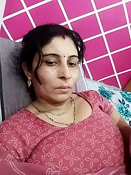 Snapshot of Hot_ree85 chatting on 03/13/26, 04:41 Hot ree85 online show from 03/13/26, 04:41