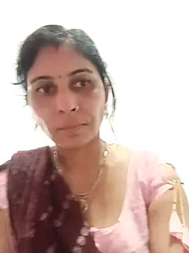 Snapshot of Hot_ree85 chatting on 03/14/26, 06:08 Hot ree85 online show from 03/14/26, 06:08