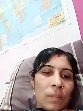 Snapshot of Hot_ree85 chatting on 03/17/26, 07:12 Hot ree85 online show from 03/17/26, 07:12