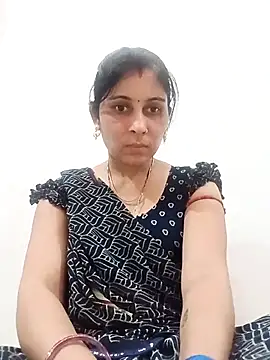 Snapshot of Hot_ree85 chatting on 03/23/26, 11:36 Hot ree85 online show from 03/23/26, 11:36