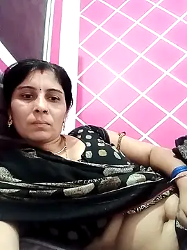 Snapshot of Hot_ree85 chatting on 03/25/26, 02:56 Hot ree85 online show from 03/25/26, 02:56