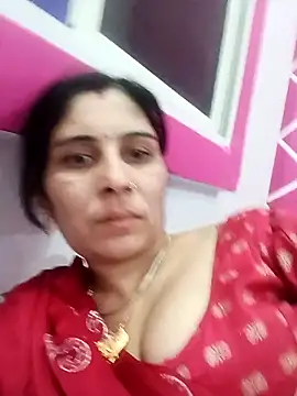 Snapshot of Hot_ree85 chatting on 04/06/26, 02:29 Hot ree85 online show from 04/06/26, 02:29