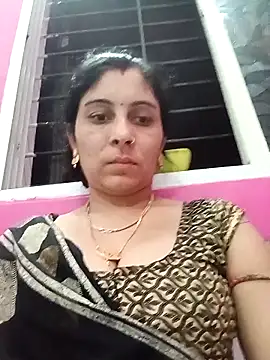 Snapshot of Hot_ree85 chatting on 04/10/26, 02:39 Hot ree85 online show from 04/10/26, 02:39