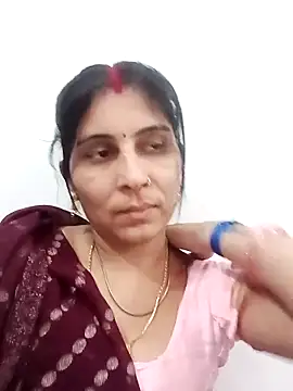 Snapshot of Hot_ree85 chatting on 04/20/26, 12:41 Hot ree85 online show from 04/20/26, 12:41