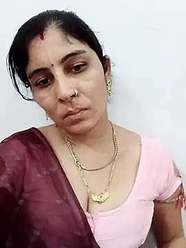 Snapshot of Hot_ree85 chatting on 05/05/26, 10:34 Hot ree85 online show from 05/05/26, 10:34