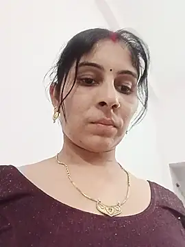 Snapshot of Hot_ree85 chatting on 05/23/26, 01:48 Hot ree85 online show from 05/23/26, 01:48