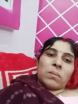 Snapshot of Hot_ree85 chatting on 06/02/26, 02:41 Hot ree85 online show from 06/02/26, 02:41