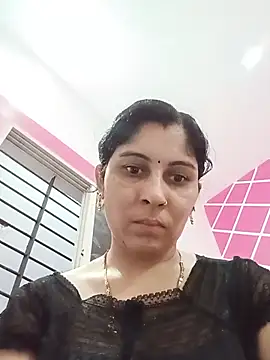 Snapshot of Hot_ree85 chatting on 06/11/26, 04:32 Hot ree85 online show from 06/11/26, 04:32