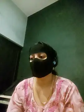 Snapshot of Tamilfathi chatting on 02/08/26, 12:58 Tamilfathi online show from 02/08/26, 12:58