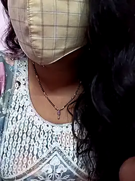 Snapshot of Ammu14399 chatting on 02/13/26, 05:25 Ammu14399 online show from 02/13/26, 05:25
