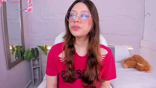 lanna 18  online show from 05/07/26, 11:48