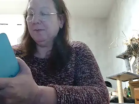 Snapshot of xmyriamx chatting on 02/03/26, 08:14 xmyriamx online show from 02/03/26, 08:14