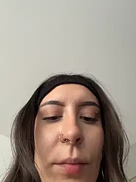 Snapshot of alesziarose_ chatting on 01/18/26, 10:13 alesziarose online show from 01/18/26, 10:13