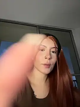 Snapshot of alesziarose_ chatting on 02/12/26, 11:22 alesziarose online show from 02/12/26, 11:22