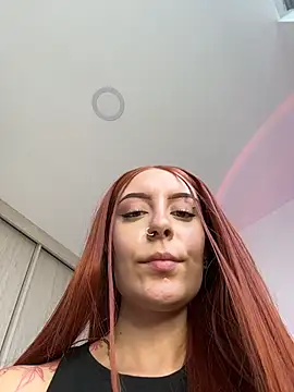 Snapshot of alesziarose_ chatting on 06/07/26, 09:18 alesziarose online show from 06/07/26, 09:18