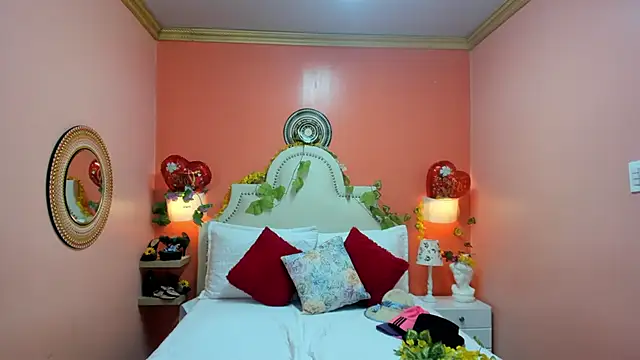 Dalila Najjar  online show from 05/04/26, 02:57