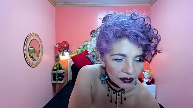 Dalila Najjar  online show from 05/24/26, 02:33