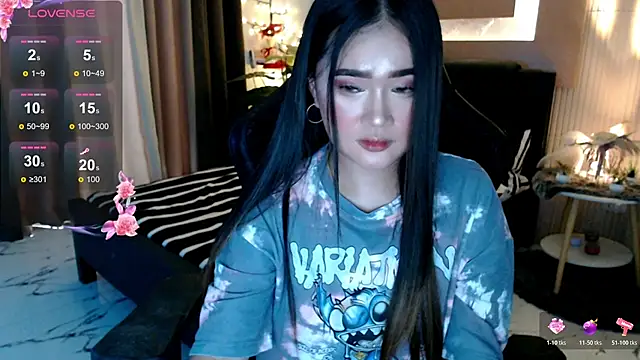 Snapshot of simplykhate chatting on 06/02/26, 01:07 simplykhate online show from 06/02/26, 01:07